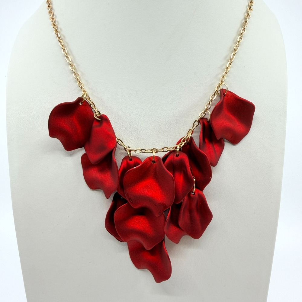 VTG Gold Tone Red Rose Petal Statement Bib Necklace Floral Cluster Boho